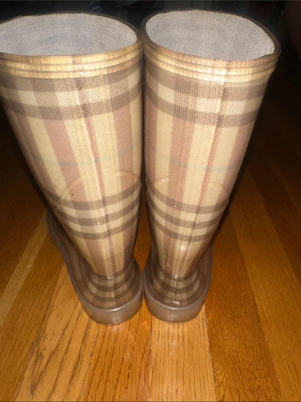 Vintage Baby pink Burberry rubber rain boots - Picture 11 of 17